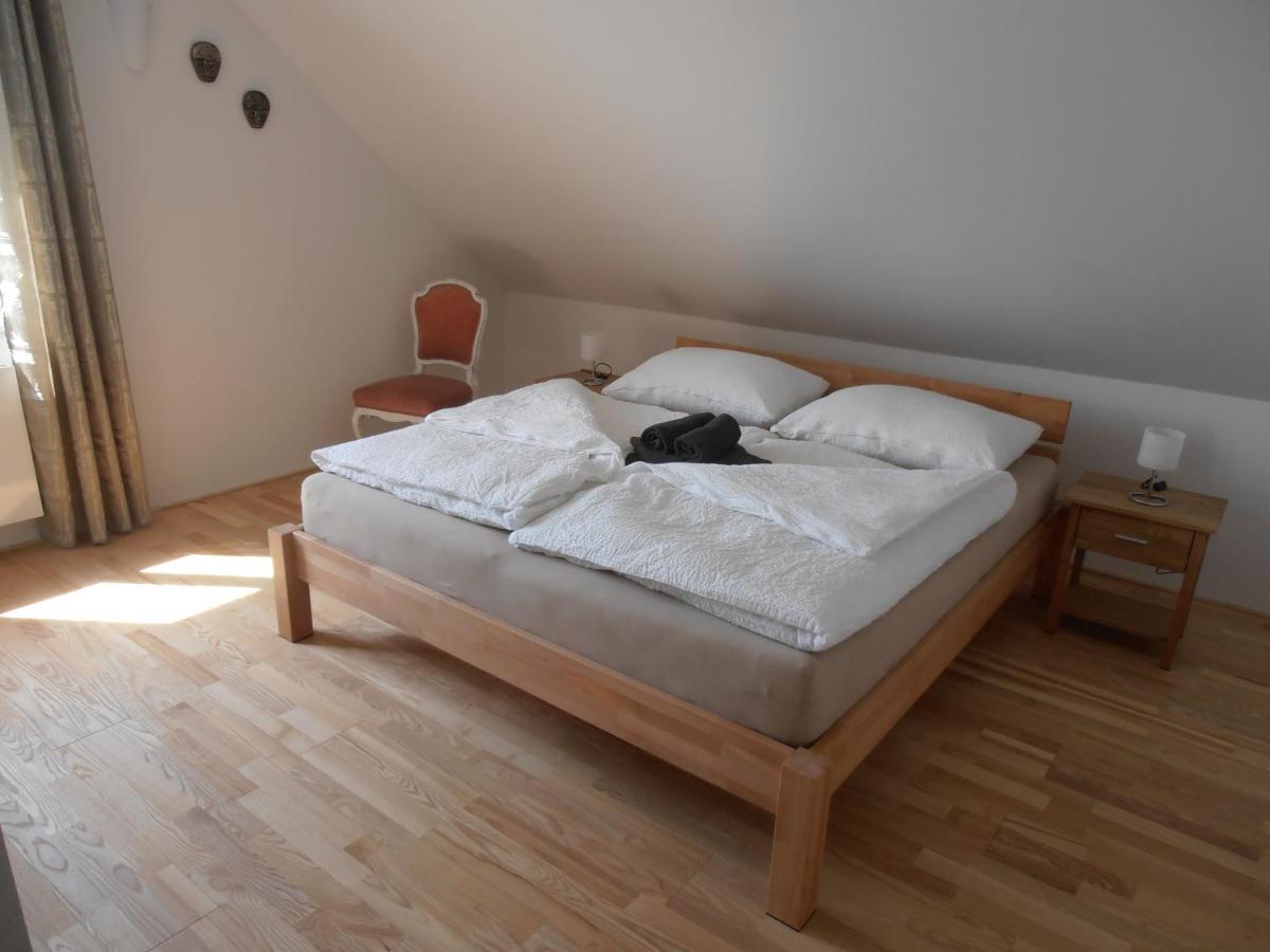 Ferienwohnung Am Kirchberg Jois Exterior foto